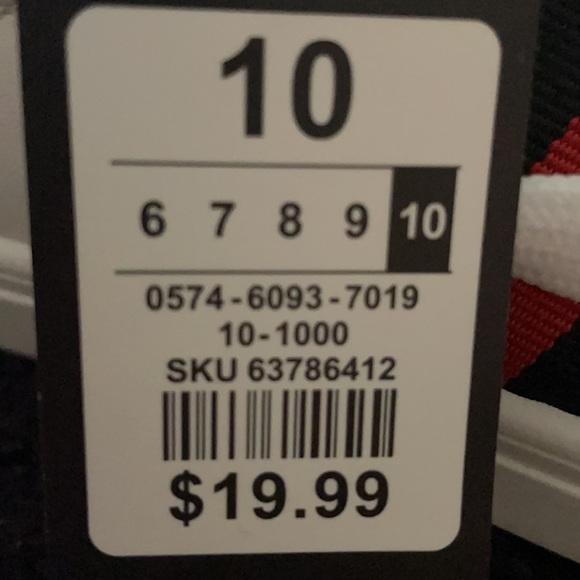 Brand NEW white sneakers - Picture 5 of 5